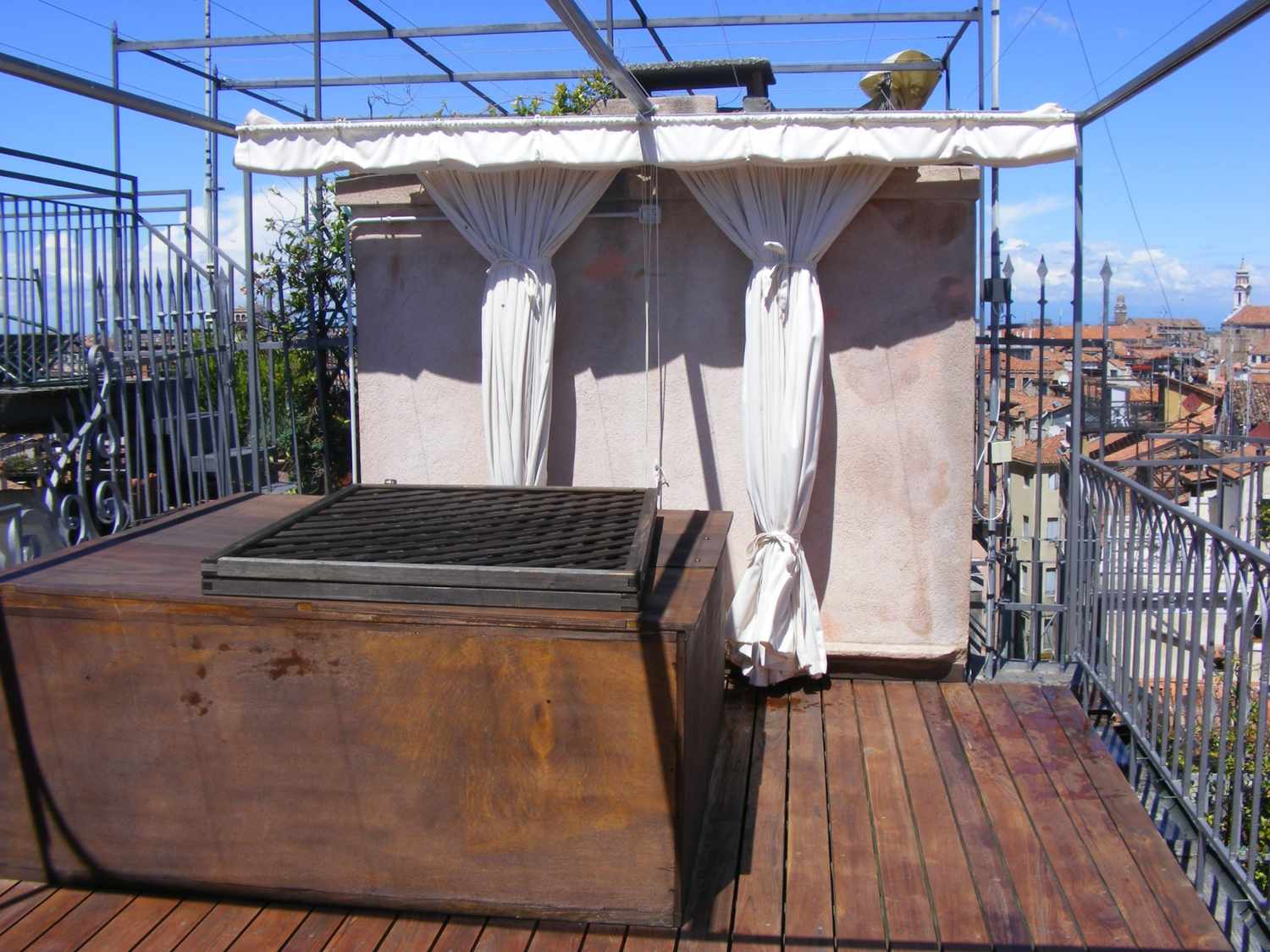 Struttura di chiusura dell'altana a Venezia