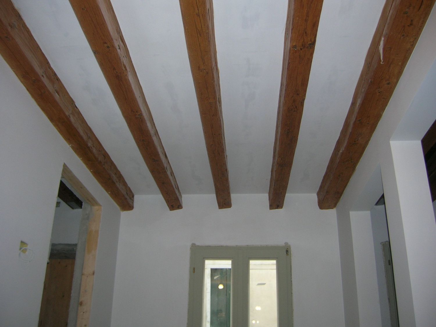 Travi tetto a vista di legno restaurate a Venezia