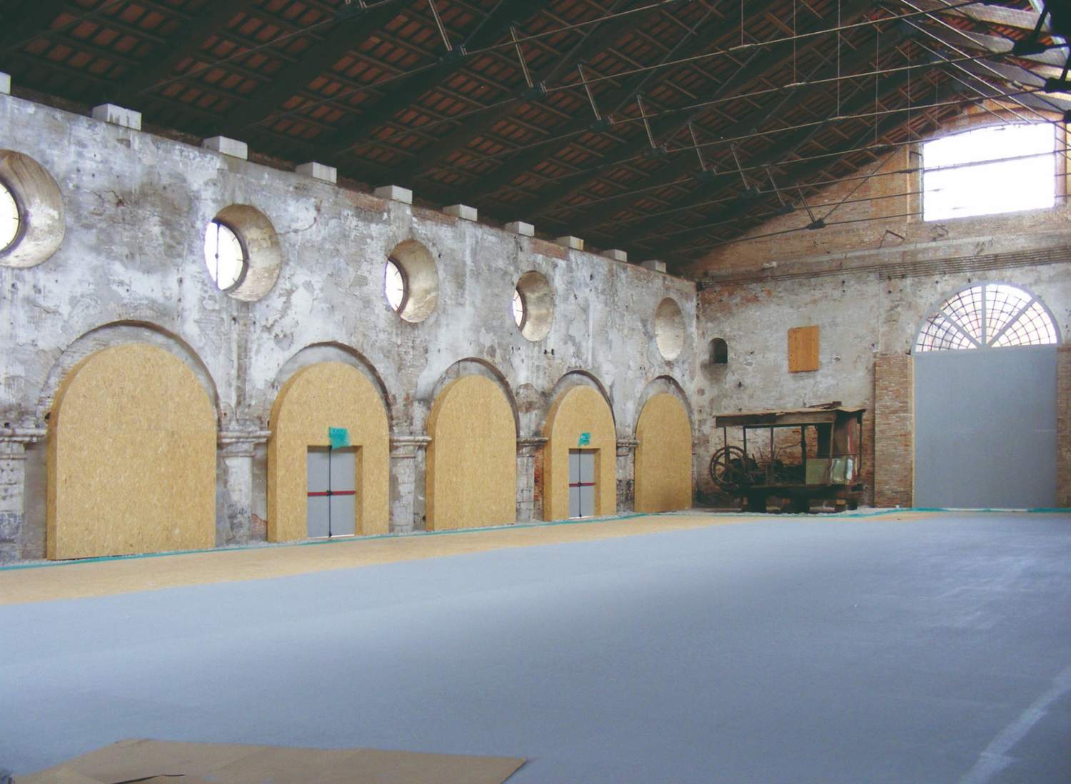 Pannelli espositivi in legno a Venezia