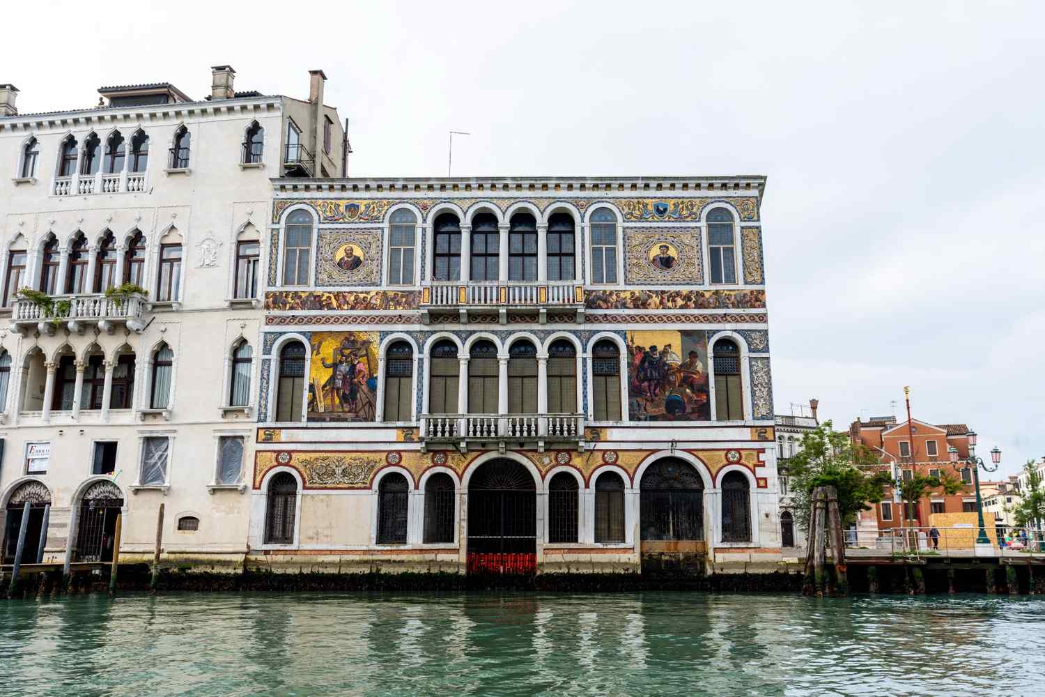 Affaccio mosaicato su Canal Grande palazzo Barbarigo a Venezia