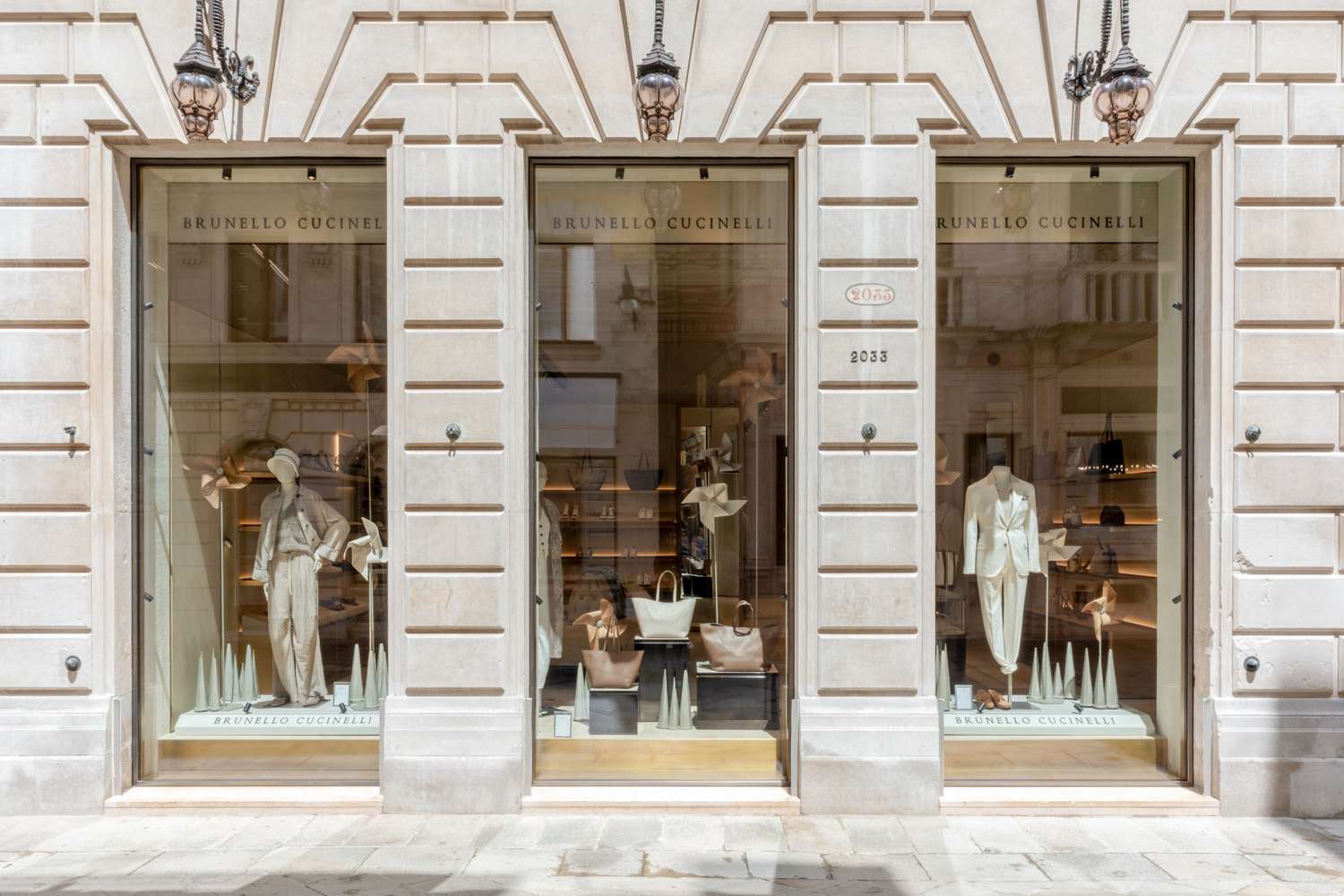 Restauro facciata Palazzo della Borsa a Venezia 