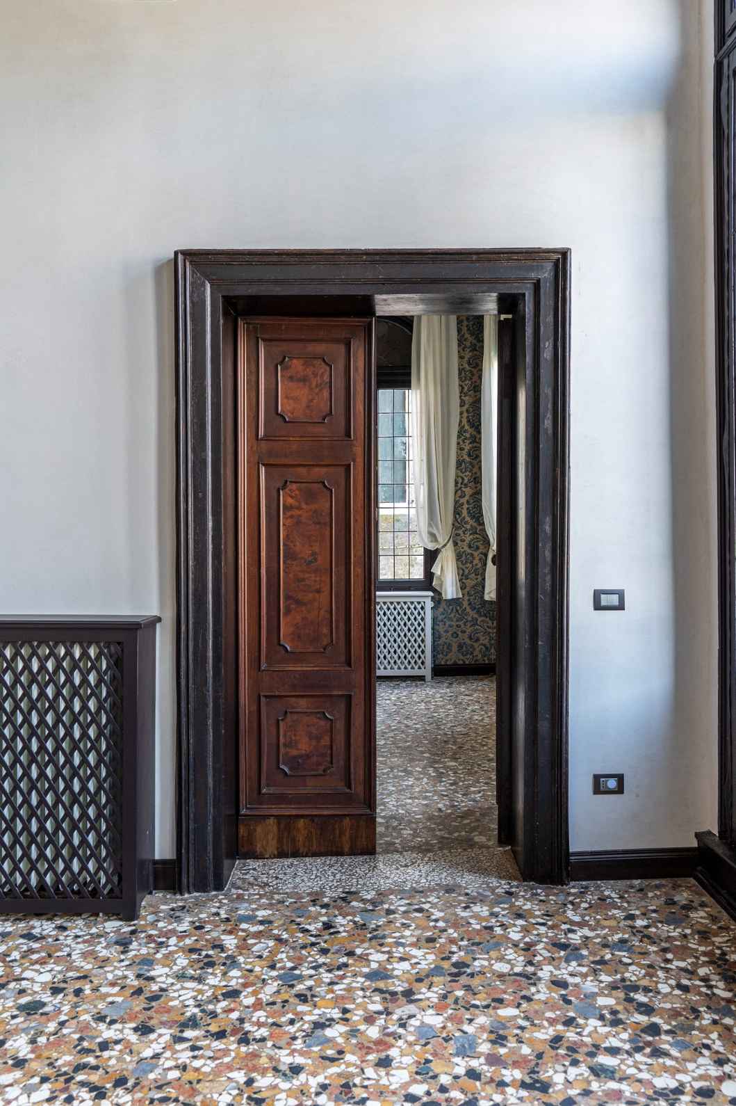 Stanza con pavimento alla veneziana a Venezia
