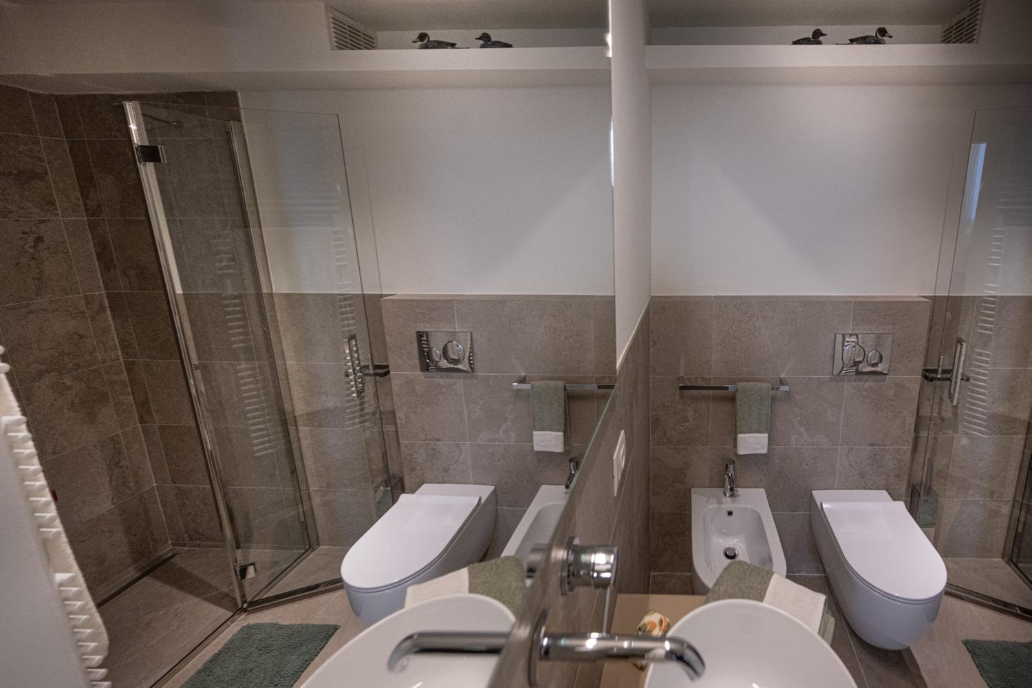 Bagno rivestito in pietra a Venezia