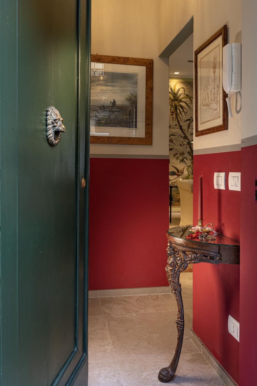 Ingresso con console a Venezia