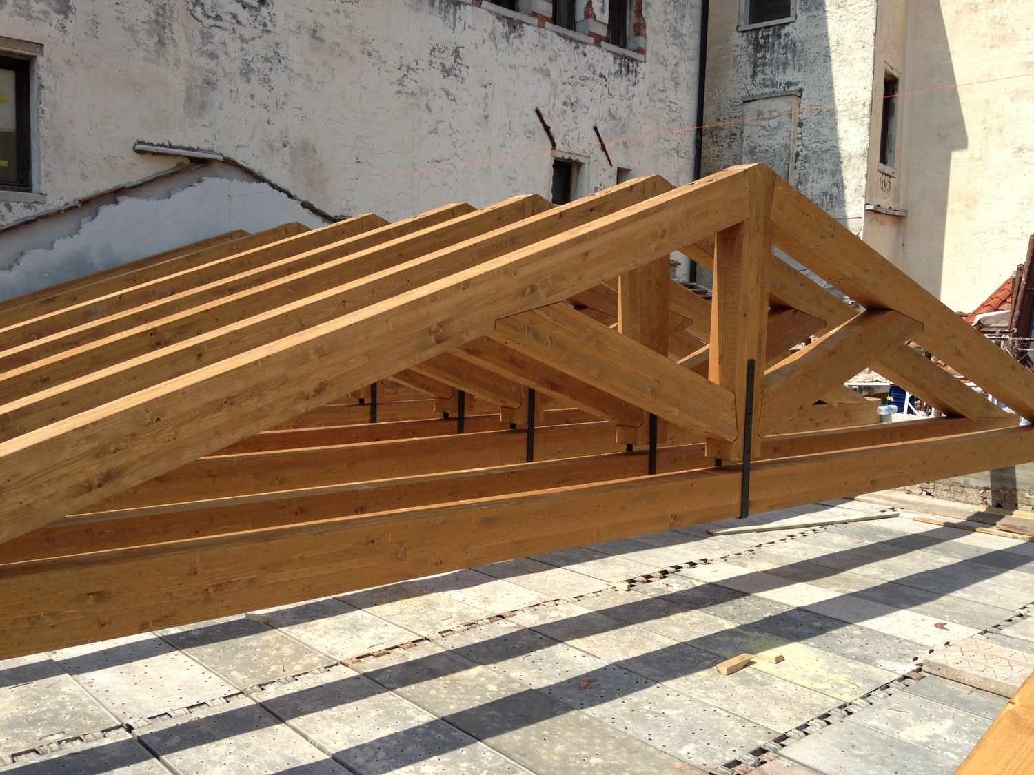 Rifacimento capriate lignee a Venezia