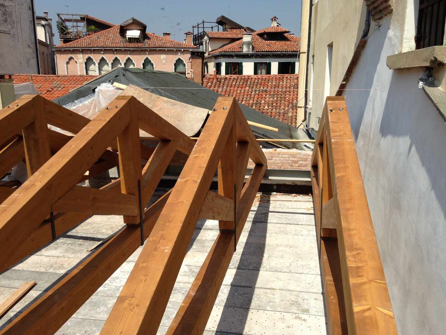 Rifacimento capriate lignee a Venezia