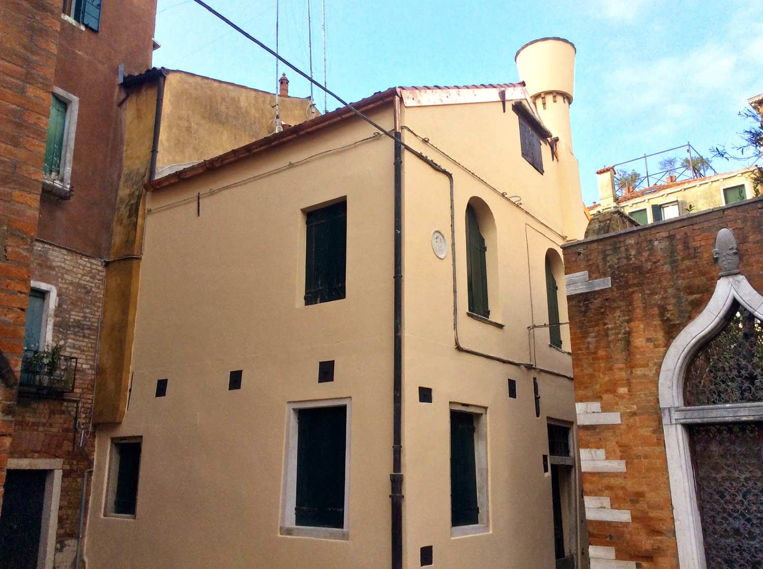 Restauro intonaci facciata a Venezia