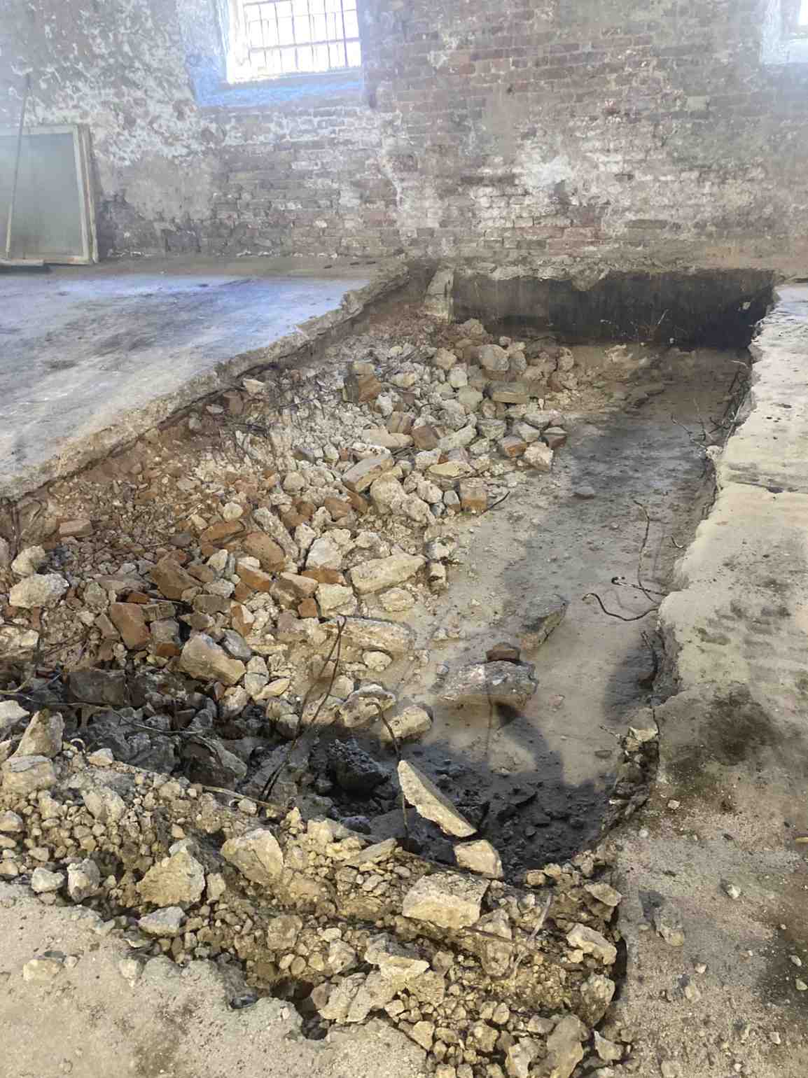 Scavo e demolizione dei materiali da risulta a Venezia