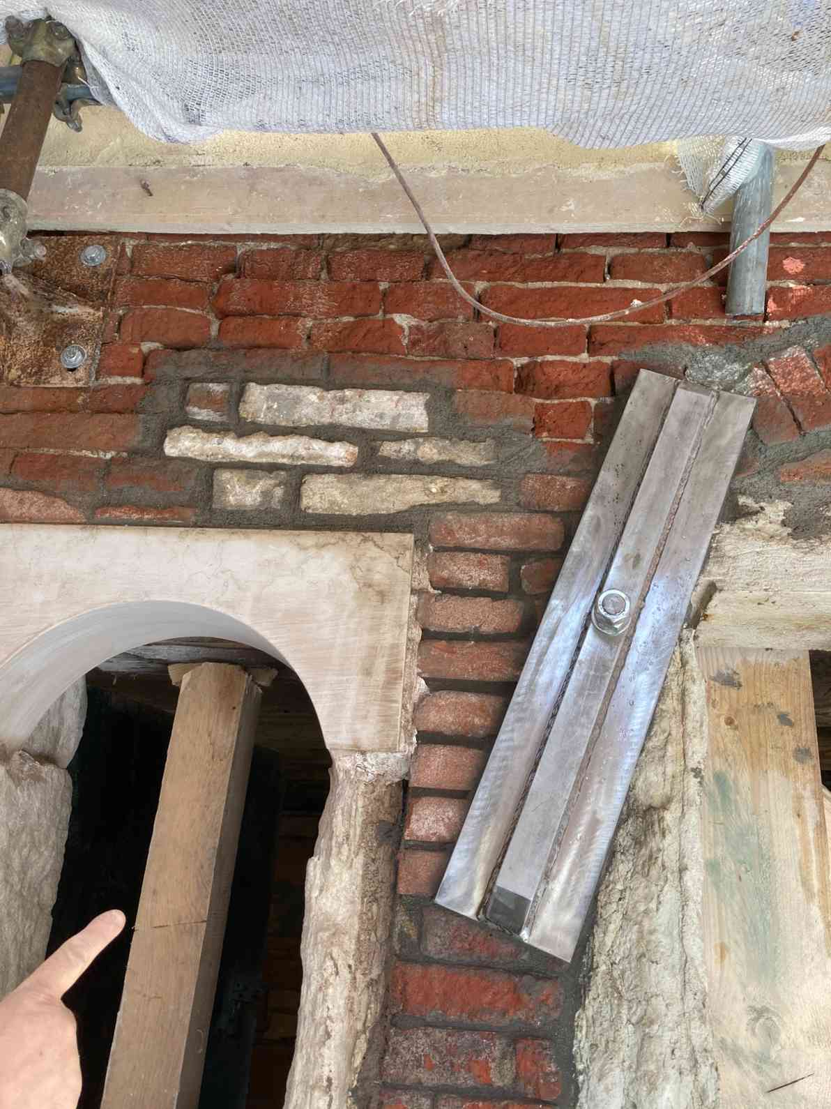 Sostituzione tirante ammalorata a Venezia