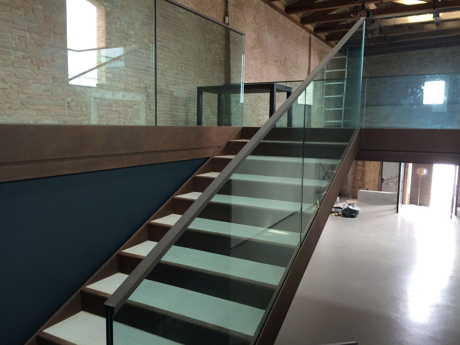 Scale interne spazio espositivo a Venezia