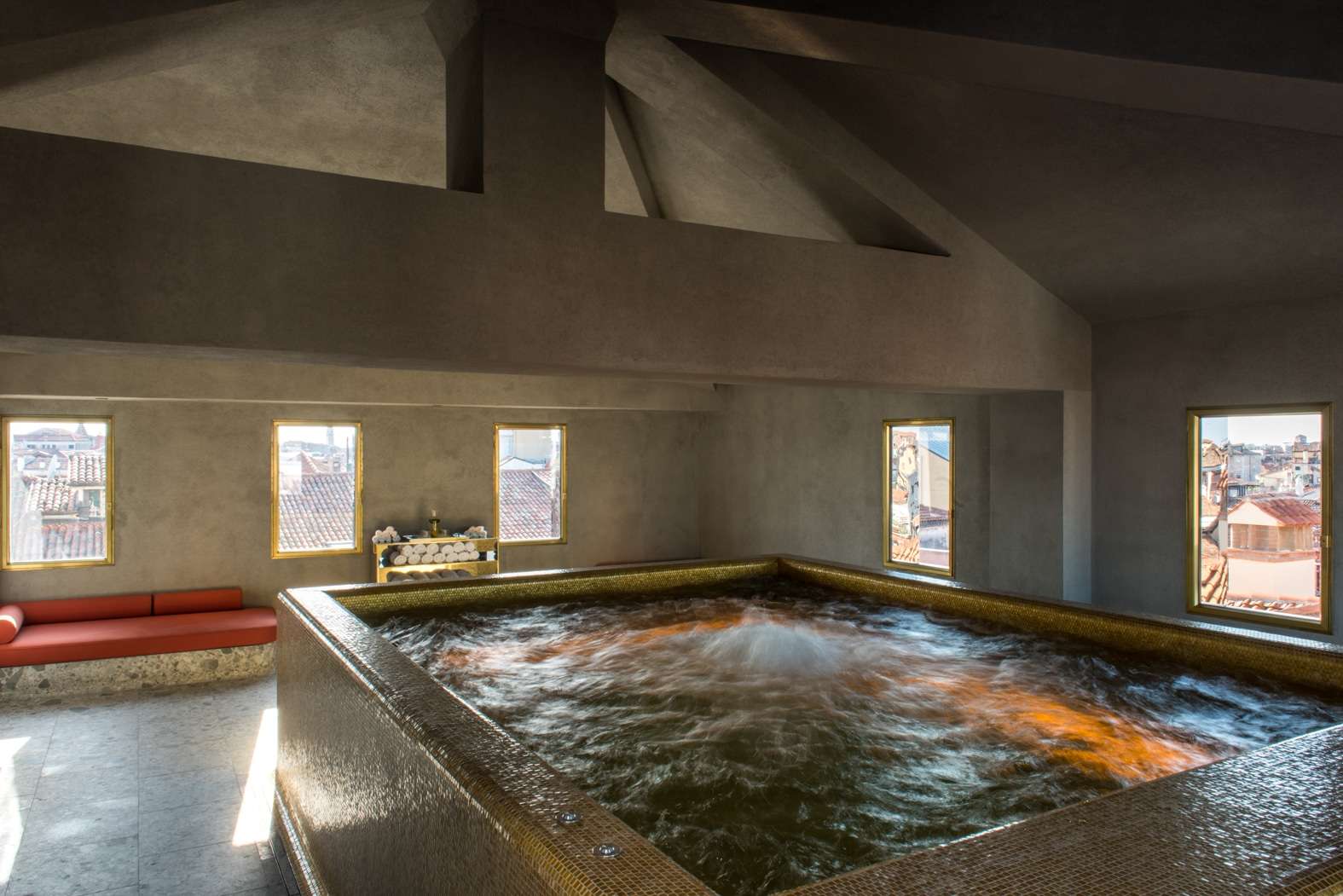 Vasca Spa Hotel Nolinski a Venezia