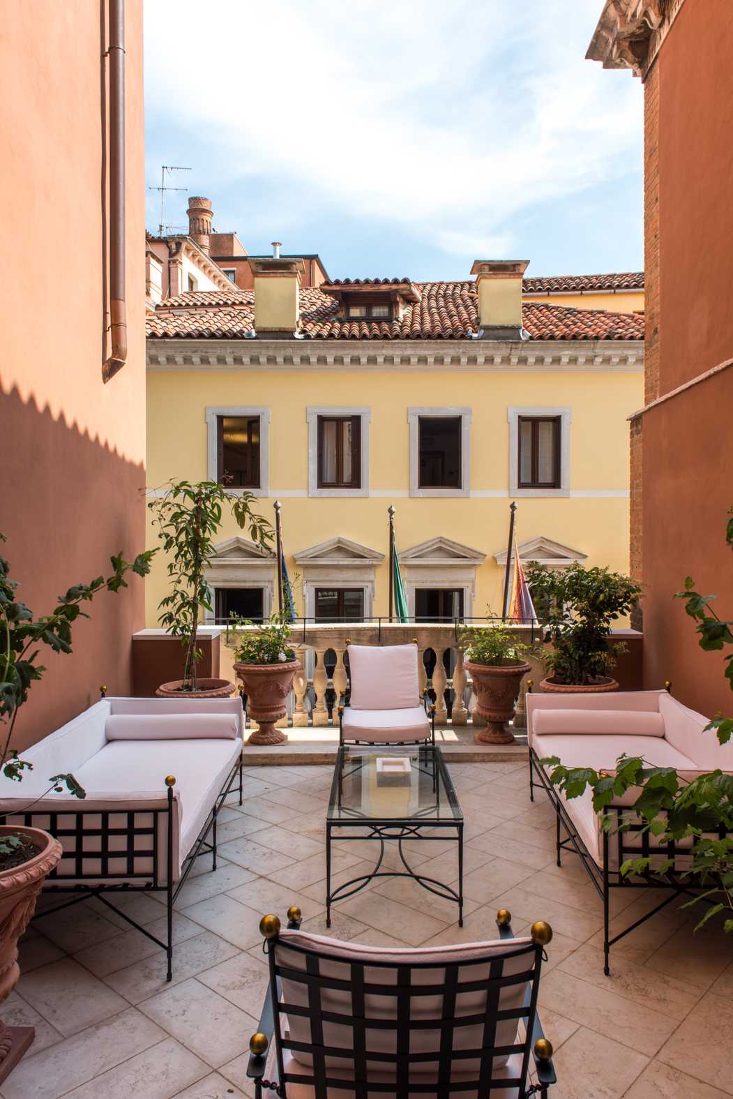 Terrazza affaccio Calle Larga XXII Marzo Hotel Nolinski a Venezia