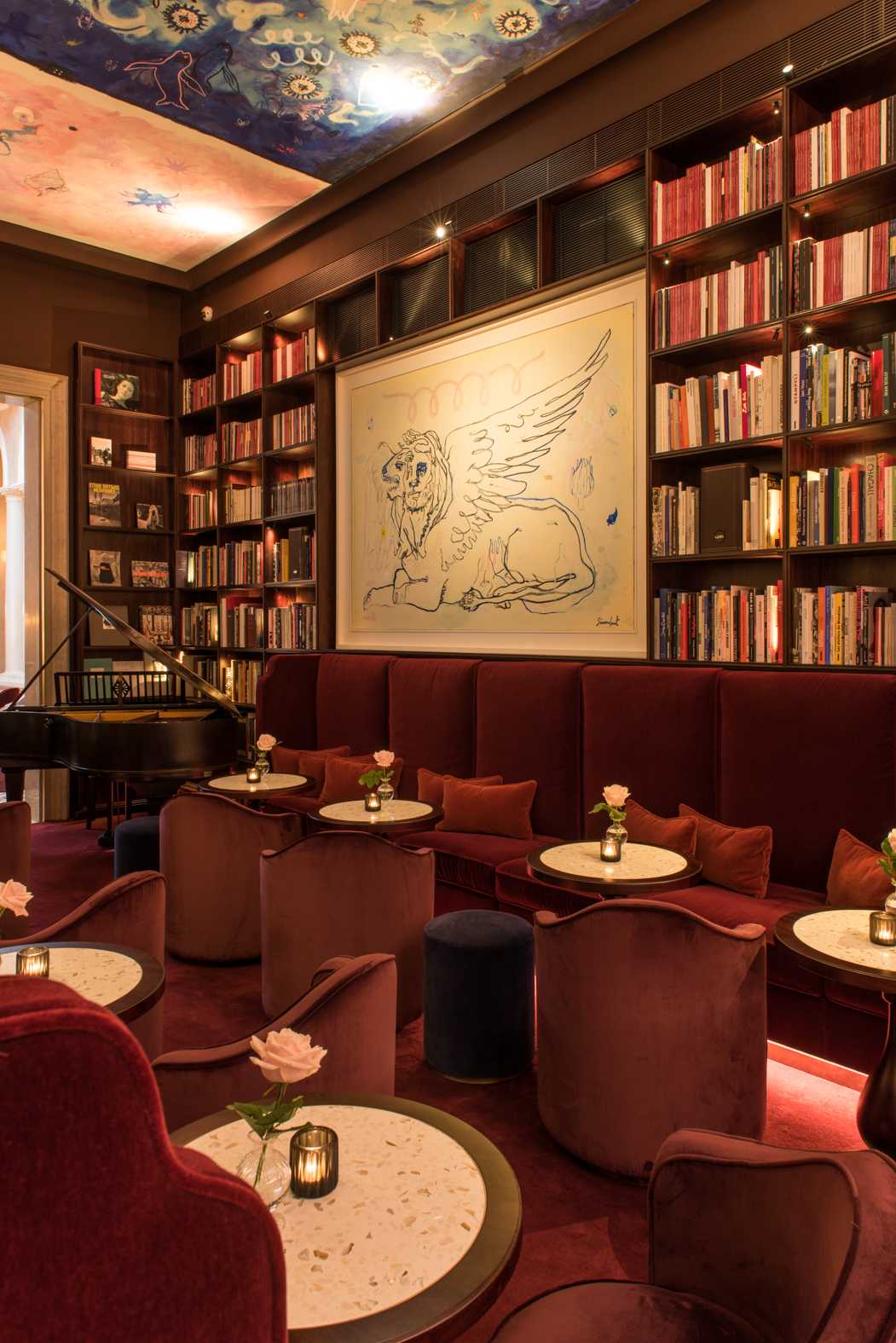 Biblioteca bar cocktail Hotel Nolinski a Venezia