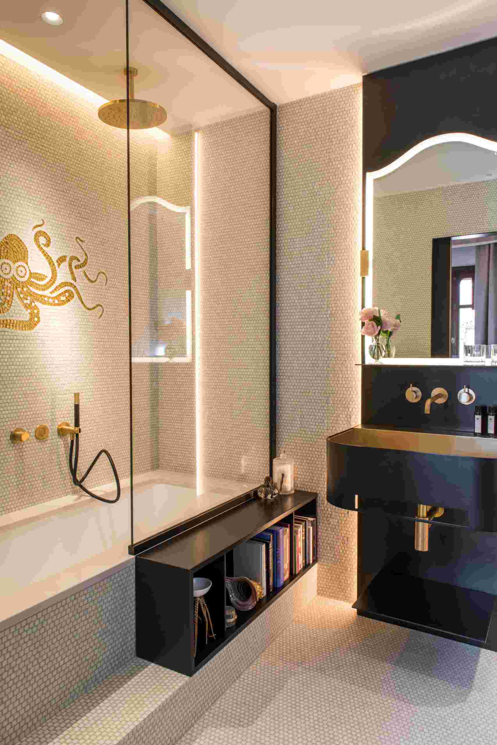 Bagno suite mosaicato Hotel Nolinski a Venezia