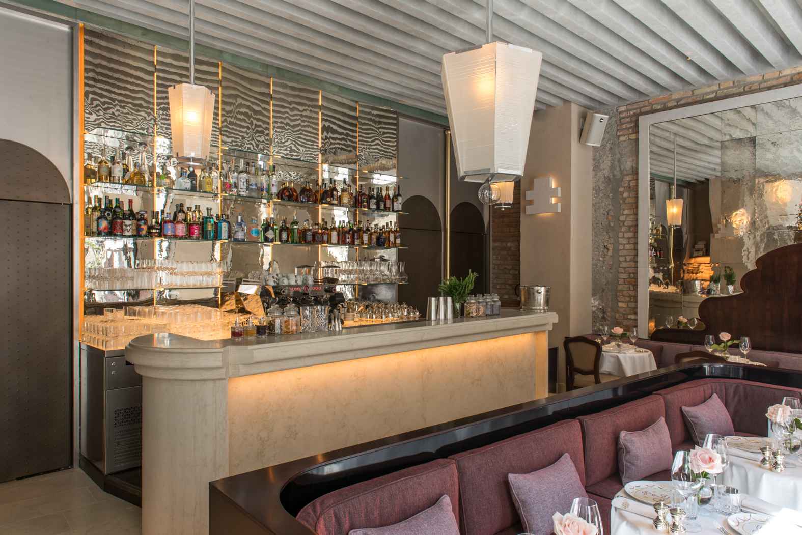 Bancone Il caffè Hotel Nolinski a Venezia