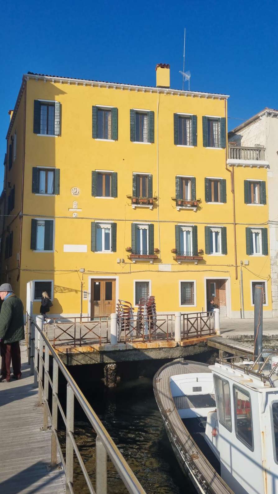 Ripristino intonaco ammalorato e strato incoerente a Venezia