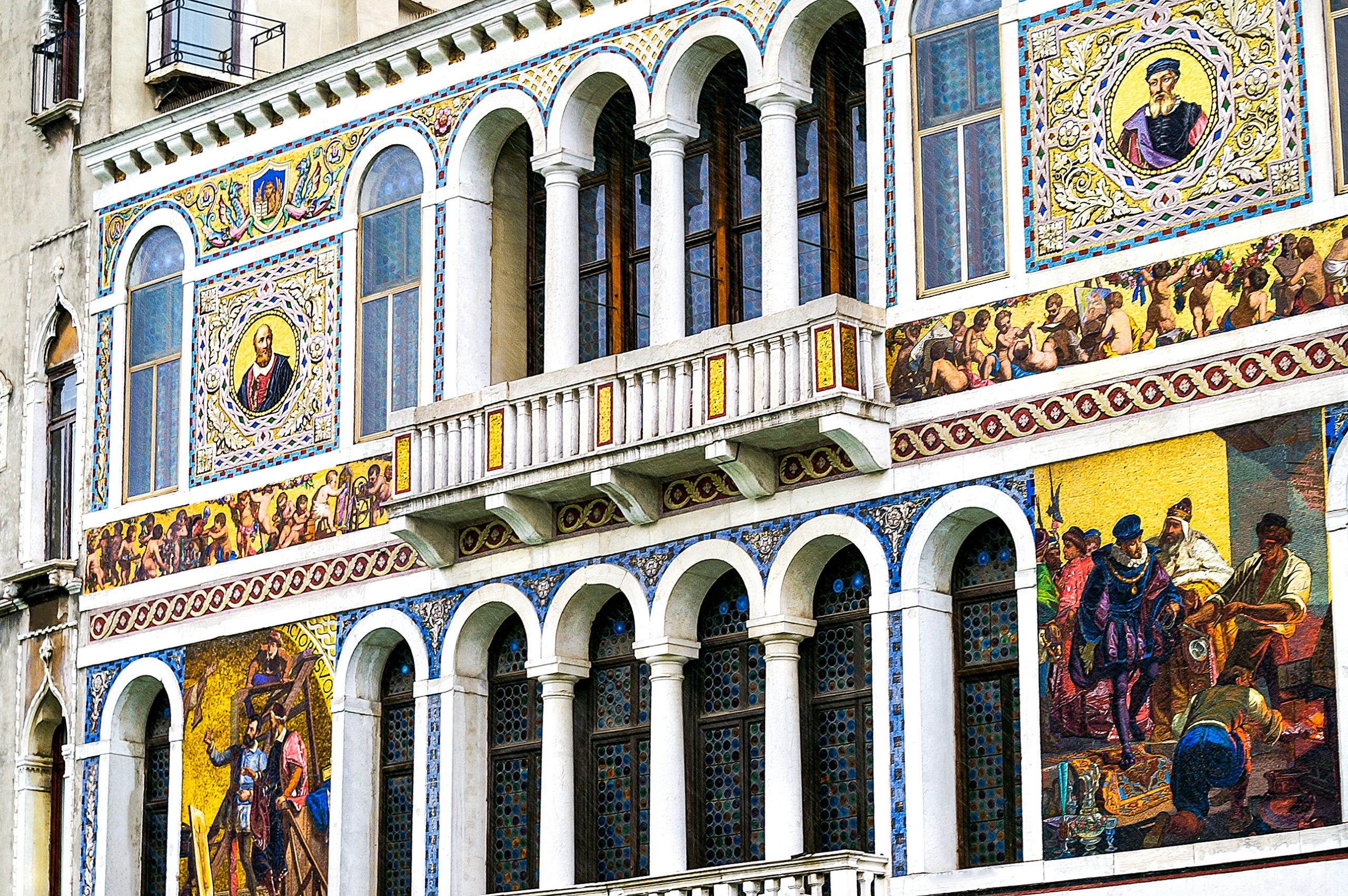 Affaccio mosaicato su Canal Grande palazzo Barbarigo a Venezia